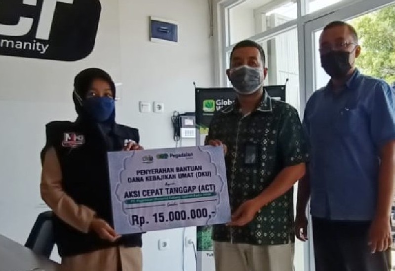  Pegadaian Syariah Raden Intan Lampung Salurkan Donasi untuk Program Ramadan ACT
