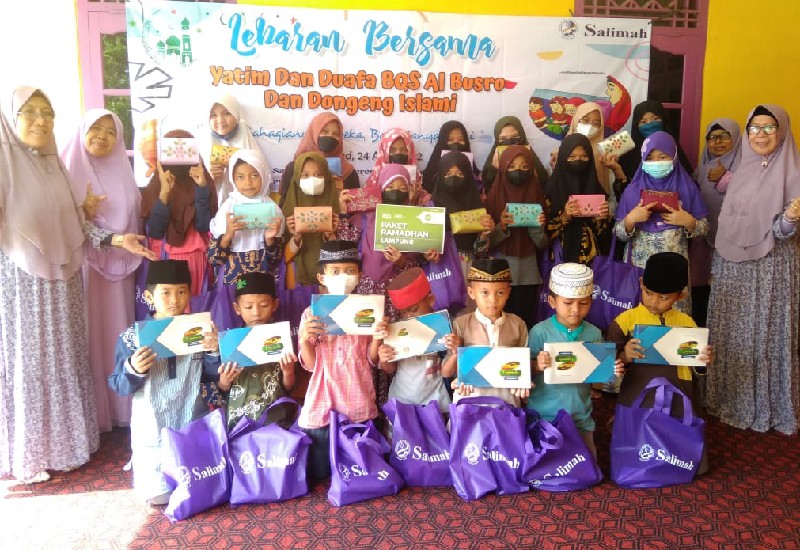  Berti Mendongeng, Salimah Beri Bingkisan Lebaran untuk Yatim dan Duafa