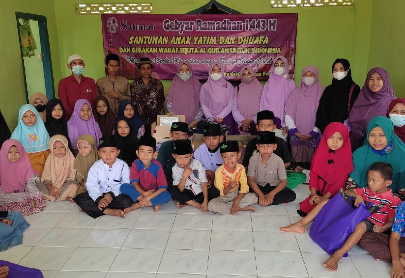  Salimah Pringsewu Salurkan Infak dan Wakaf Alquran di TPA Banyumas