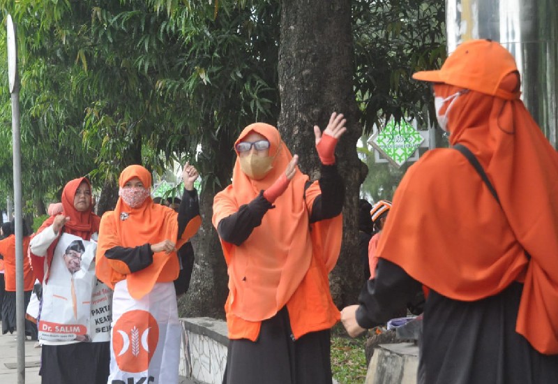  Milad Ke-20, PKS Metro Flash Mob di Taman Kota