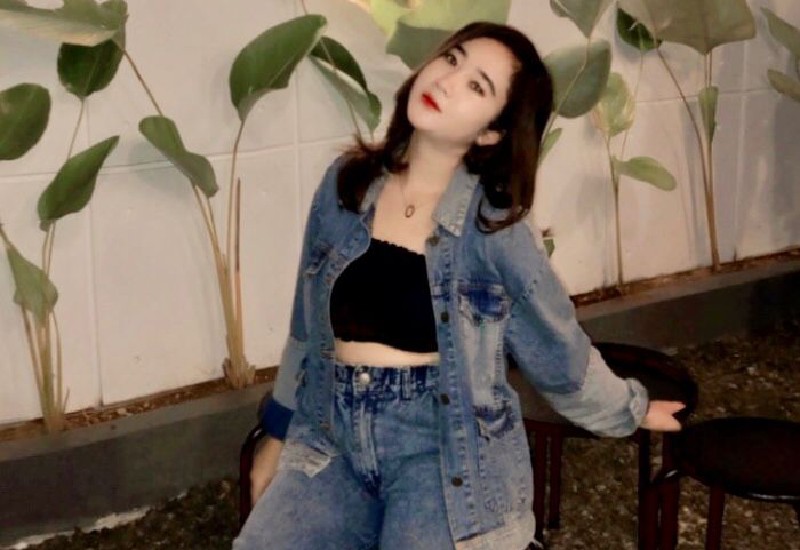  Model Lampung Ellsa Mona Endorse Produk Amanda Manopo dan Prilly Latuconsina