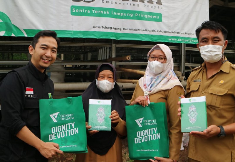  Jamin Hewan Kurban Sehat, Dompet Dhuafa Lampung Kolaborasi Puskeswan Cek Rutin Ternak