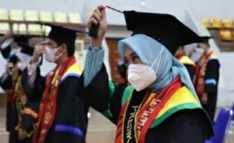  Unila Gelar Wisuda untuk 711 Lulusan