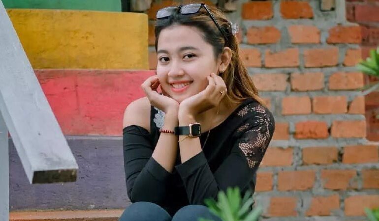  Model Lampung Luvi: When The Tears Becomes Rock