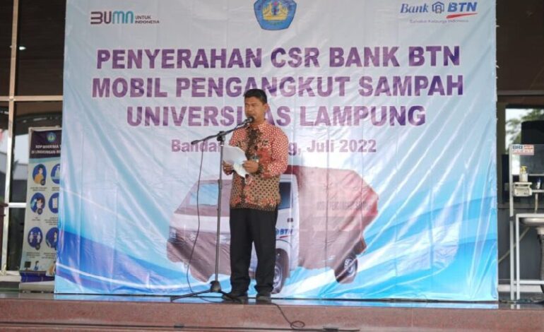  Unila Terima Mobil Angkut Sampah dari Bank BTN