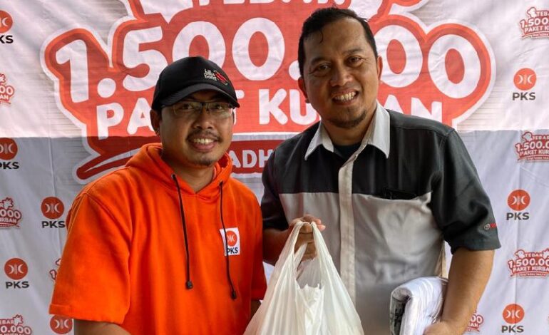  DPC PKS Rajabasa Bagikan 570 Paket Kurban
