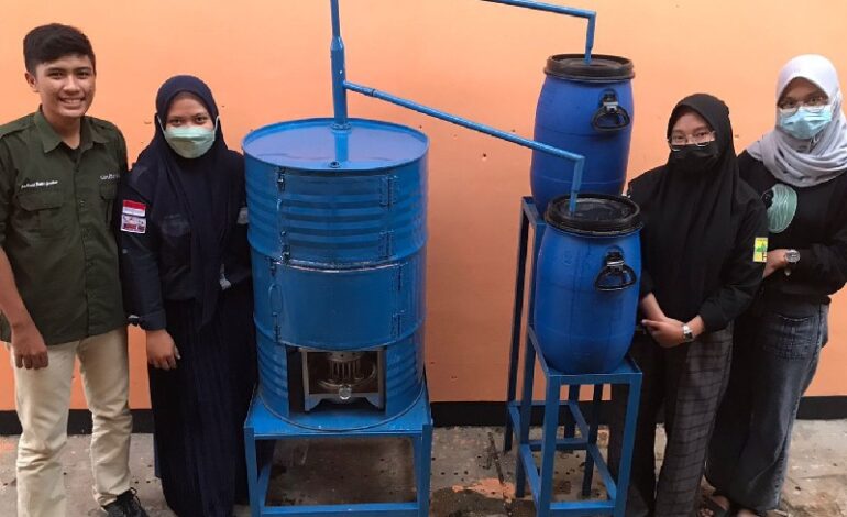  Mahasiswa Poltekkes Tanjungkarang Ciptakan Alat Ubah Limbah Masker Jadi Bahan Bakar Minyak