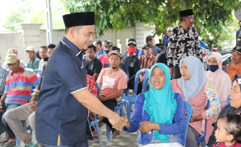  Anggota DPRD Lampung Wahrul Fauzi Silalahi Jumat Berkah di Sragi