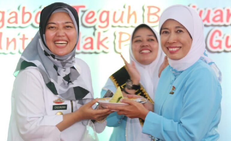  Chusnunia Dengar Aspirasi Guru PAUD: Kerja dan Kreativitas Sama Tapi Status Tidak Sama