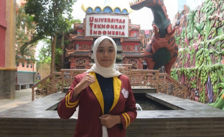  Shavina Lestiani Mahasiswi Sastra Inggris PTS Terbaik ASEAN Universitas Teknokrat Indonesia Juara I National Speech Contest