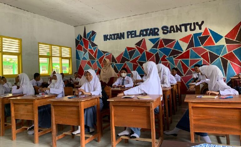  Mahasiswi Universitas Teknokrat Indonesia Vina Qurrota Akyuningrum, Pulang Pertukaran Pelajar dari Amerika Serikat, PPL di SMAN 1 Semaka Tanggamus