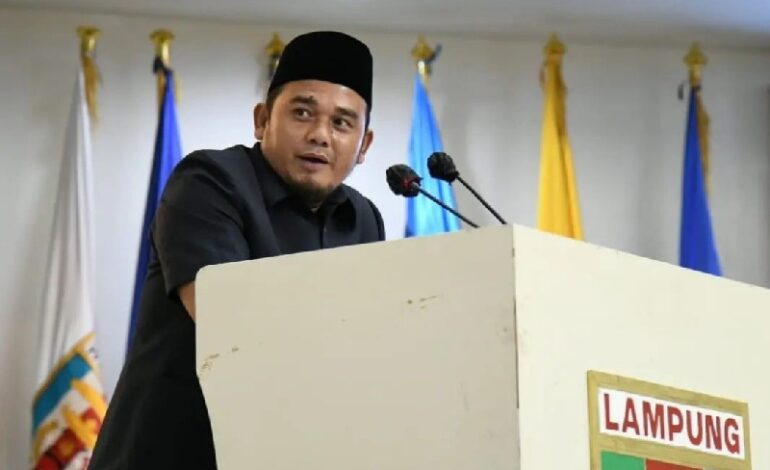  Anggota DPRD Lampung Wahrul Fauzi Silalahi Sampaikan Pandangan Umum Fraksi Nasdem