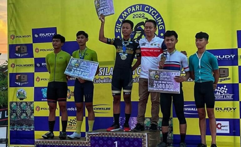  Usamah Hilmi Ramadhani Siswa SMAIT Daarul ‘Ilmi Juara III Criterium Silampari Cycling Nasional