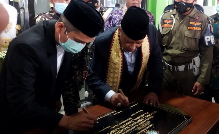  Rektor Unila Karomani dan KH Said Aqil Siradj Resmikan Gedung Lampung Nahdliyin Center