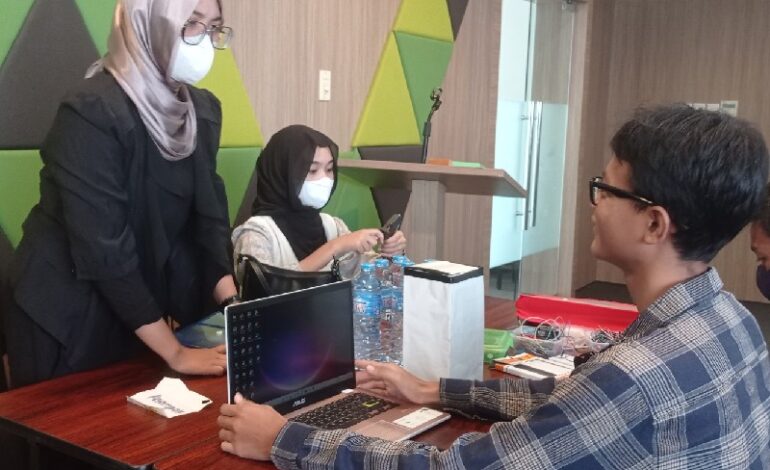  Siswa SMK SMTI Bandar Lampung Dilatih IOT oleh Seamolec di Hotel Whiz Prime