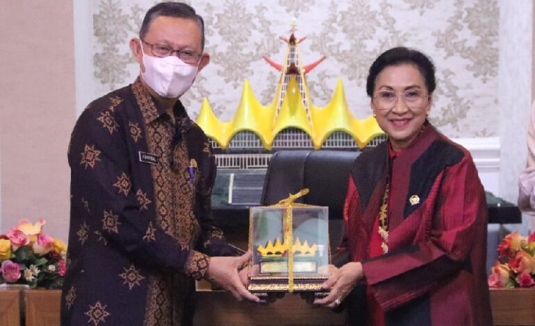  Pemprov Lampung Terima Kunjungan Kerja Spesifik Komisi IX DPR RI Soal Pengawasan Vaksinasi Covid-19