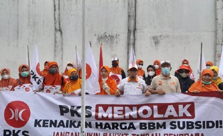  Flashmob PKS Lampung Tengah Tolak Kenaikan Harga BBM