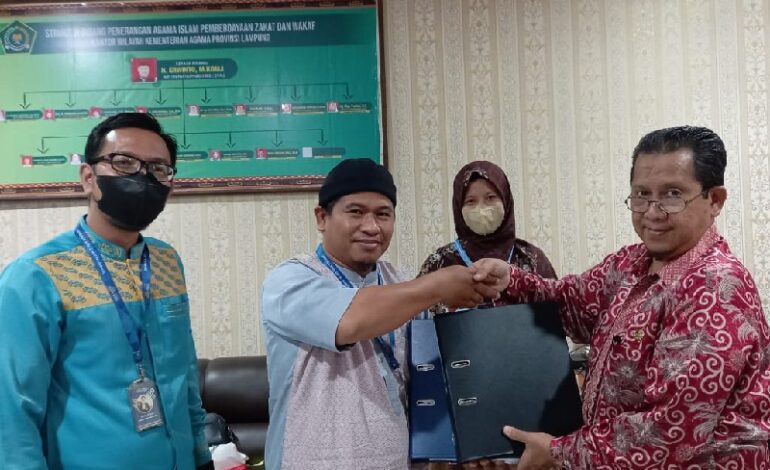  Laznas Dewan Dakwah Lampung Serahkan Berkas Akreditasi ke Kemenag