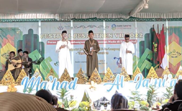  Lomba Nasyid Festival Pesantren Ke-7 Mahad Al Jamiah UIN Raden Intan Lampung, MAN 1 Bandar Lampung Berjubah dan Bergitar