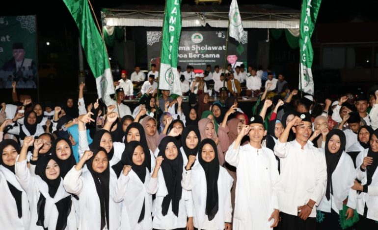  Dukung Ganjar Presiden 2024, Ribuan Santri di Lampung Timur Ingin Pesantrennya Dikunjungi