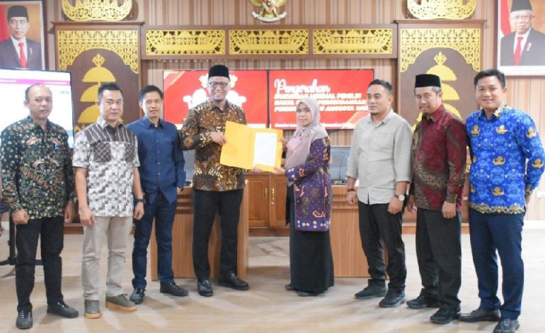  Petahana DPD RI Asal Lampung Ahmad Bastian Serahkan 4.545 Dukungan ke KPU