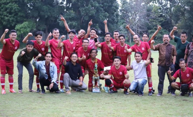  Fakultas Hukum Unila Juara Piala Rektor