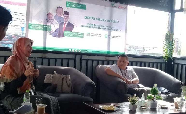  Diskusi Resesi KAMMI Bandar Lampung, Reni Oktavia Sebut Indonesia Sedang Tidak Baik-Baik Saja