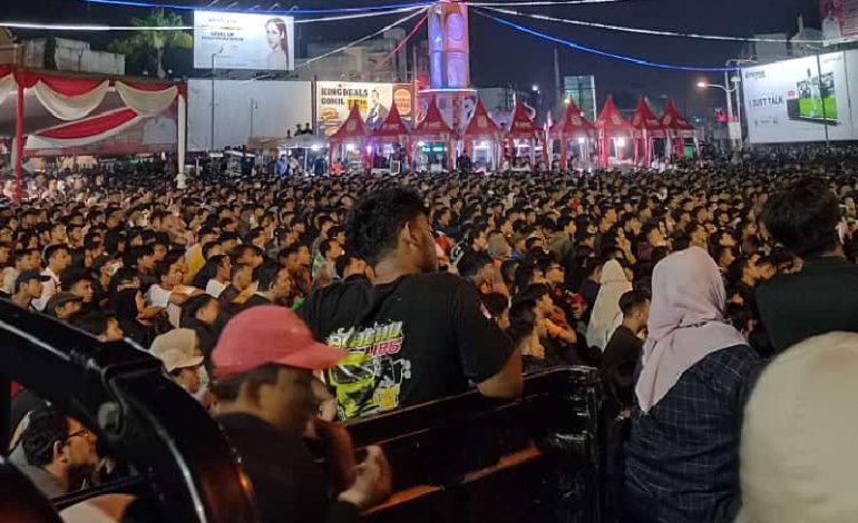  Tugu Adipura Gemuruh Nobar Final Argentina Vs Prancis