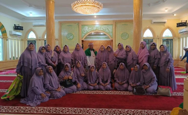  Isra Mikraj PSKT di Al Istiqomah, Kabir Ki Rusdi Suruh Ibu-Ibu Ajak Suami Salat ke Masjid