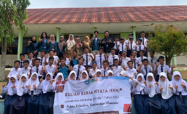  Mahasiswa KKN Unila Pekon Kejadian Tanggamus Sosialisasi Pendidikan Antiperundungan di SMPN 1 Wonosobo