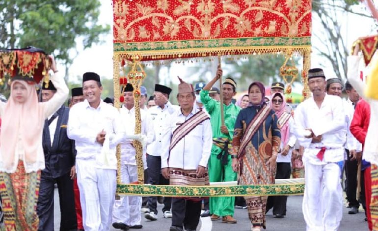  Rektor Unila Buka Ekspo Mahasiswa KKN di Pesisir Barat