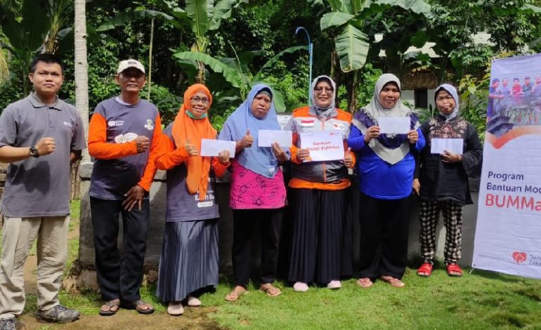  Rumah Zakat Bantu Modal Masyarakat Desa Sukajaya Lempasing