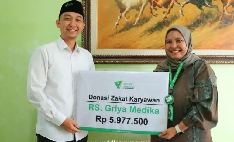 RS Griya Medika DD Salurkan Zakat Karyawan ke Dompet Dhuafa Lampung