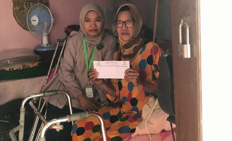  Rumah Kami Peduli KAMMI Lampung dan Emak.id Salurkan Bantuan untuk Badriah dan Elistiana