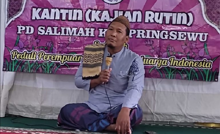  Salimah Pringsewu Gelar Kantin di Musala At Taqwa
