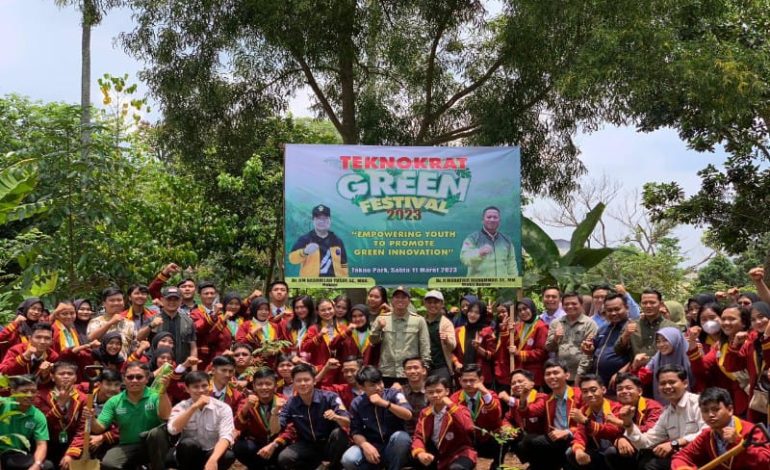  PTS Terbaik ASEAN Universitas Teknokrat Indonesia Helat Green Festival di Technopark, Mahathir Muhammad Tegaskan Komitmen Jaga Keseimbangan Alam