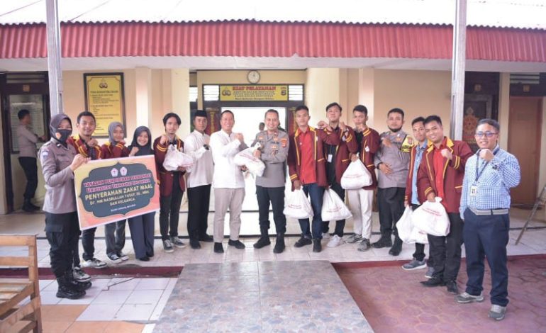  PTS Terbaik ASEAN Universitas Teknokrat Indonesia Serahkan 1.000 Paket Sembako untuk Masyarakat dan Polsek di Bandar Lampung