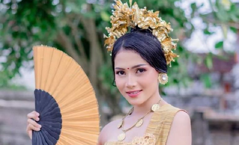  Miss Teenager Lampung 2023 Rozan Karmania Asifa: Kartini Sumber Inspirasi