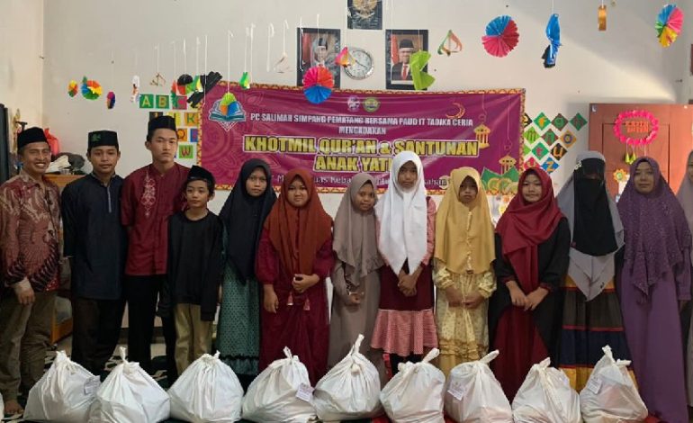  Salimah Mesuji Gelar Khatam Quran dan dan Berbagi Takjil di 4 Titik