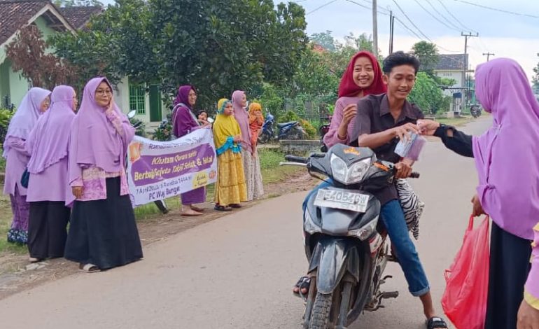  Anggota Salimah Cabang Way Bungur Cegat Pengendara Kendaraan Bermotor