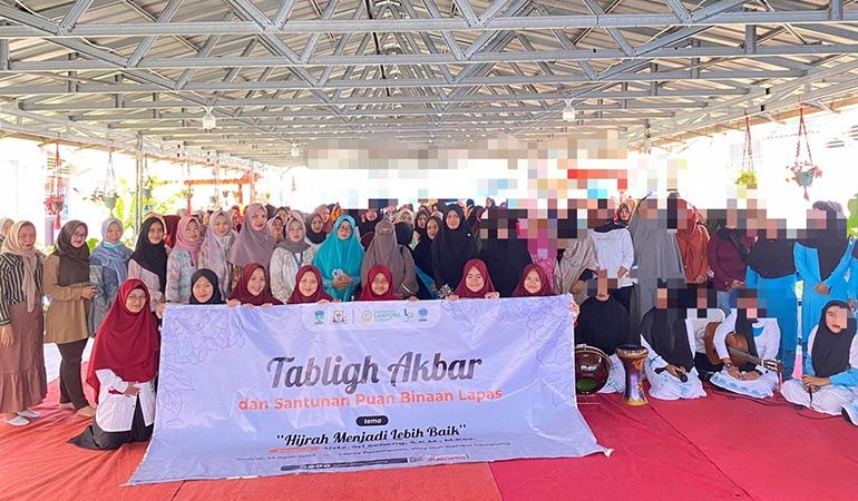  KAMMI Bandar Lampung Gandeng LAZDAI Peduli Berbagi Kue Lebaran di Lapas Perempuan