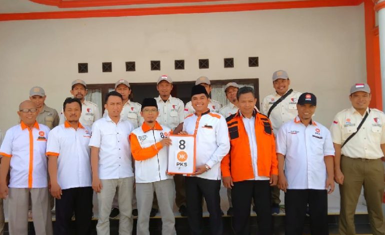  Partai Pertama Daftar ke KPU Lampung Tengah, PKS Incar 10 Kursi