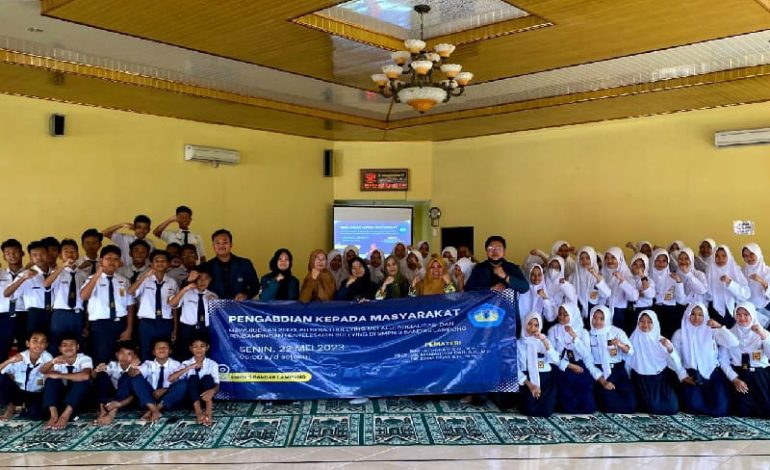  Fakultas Hukum Universitas Lampung Sosialisasi Pencegahan Perundungan di SMPN 3 Bandar Lampung
