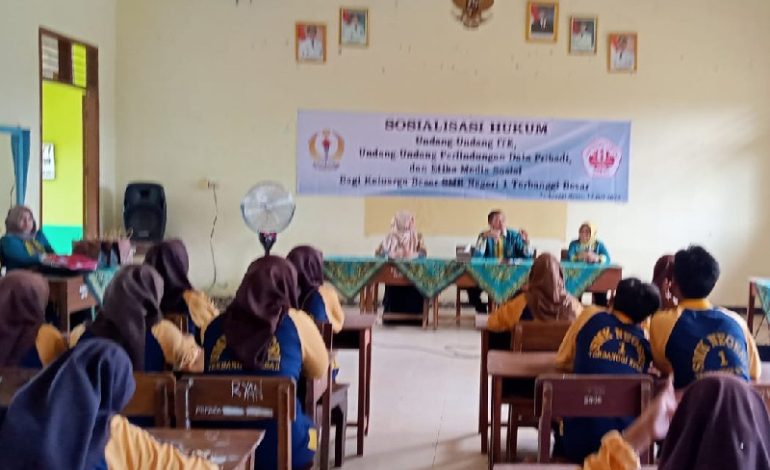  Siswa SMK Negeri 1 Terbanggi Besar Ikuti Sosialisasi Hukum, 12 Dosen Universitas Lampung Narasumber