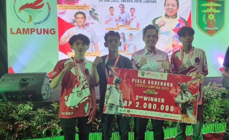  PTS Terbaik ASEAN Universitas Teknokrat Indonesia Juara E-Sports Piala Gubernur