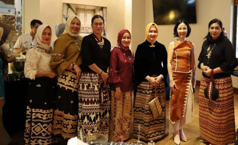  Ekshibisi di Bali, Dekranasda Lampung Suguhkan PesonaTapis