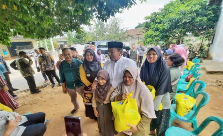  Gubernur Lampung Arinal Djunaidi Salurkan Kursi Roda untuk Warga Difabel Kota Metro