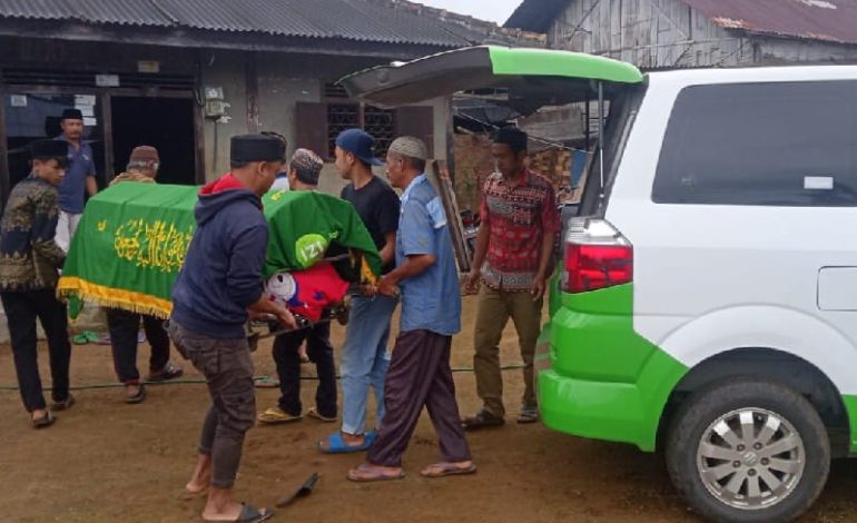  Ambulans RSP YBM PLN-IZI Lampung Bawa Jenazah Malika ke Perbatasan Ogan Komering Ilir