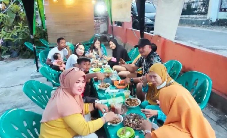  Mi Tulang dan Seblak Tulang Menak Best Seller, Jualan di Gang Manggis Sampai Jam 12 Malam