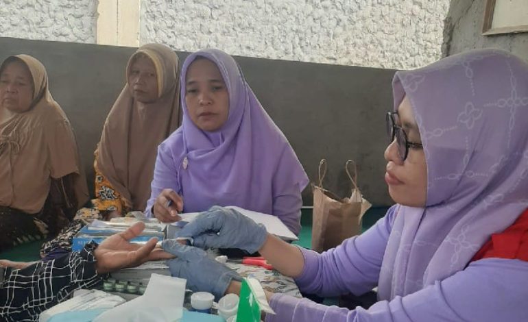  Salimah Inisiasi Penyuluhan Hidup Sehat dan TBC di Way Lubuk, Lansia Ikuti Beragam Lomba